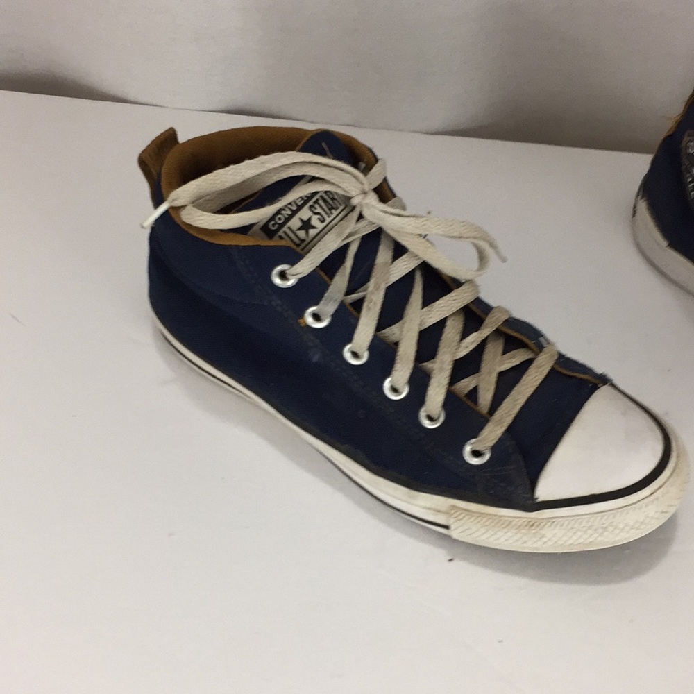 Converse Chuck Taylor Allstars Hi-Top Mid Navy and Brown Sneakers Size M7W9